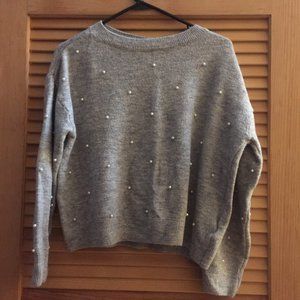 Soft grey sweater with pearls by H&M